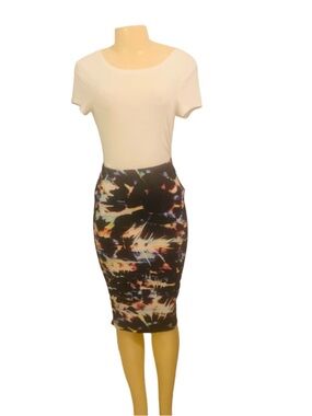 Full Circle Trends Sz M Woman Pencil Skirt